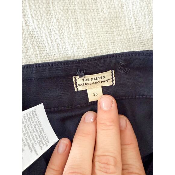 Madewell | NWT | Darted Barrel-Leg Pants in Classic Navy | Sz 30 - Picture 8 of 10